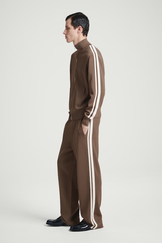 HM STRICK-TRAININGSJACKE MIT KONTRASTSTREIFEN