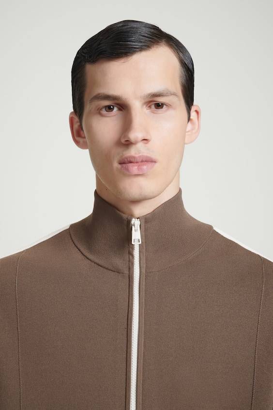 HM STRICK-TRAININGSJACKE MIT KONTRASTSTREIFEN