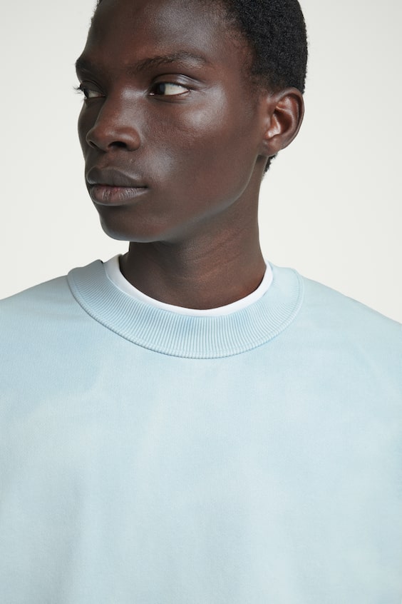 HM SWEATSHIRT MIT ACID-WASCHUNG