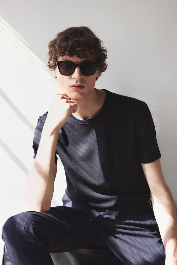 HM T-Shirt In Slim Fit