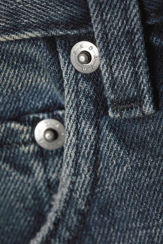 HM Time Lockere Bootcut-Jeans