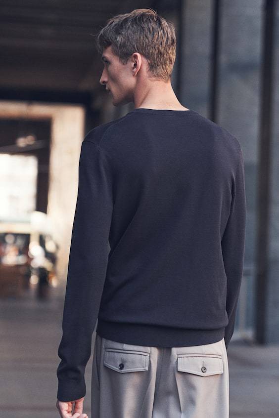 HM V-Pullover Aus Feinstrick In Slim Fit