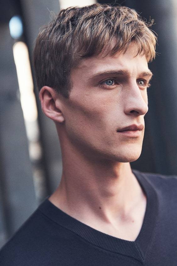 HM V-Pullover Aus Feinstrick In Slim Fit