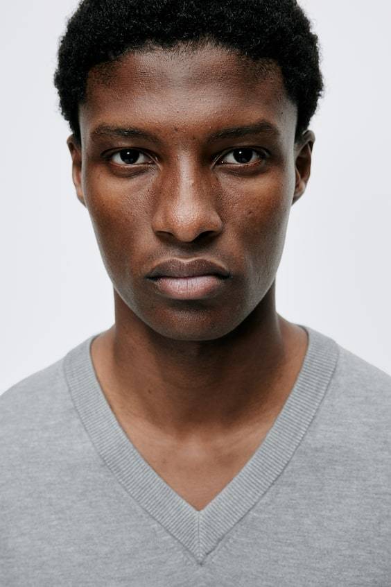 HM V-Pullover Aus Feinstrick In Slim Fit