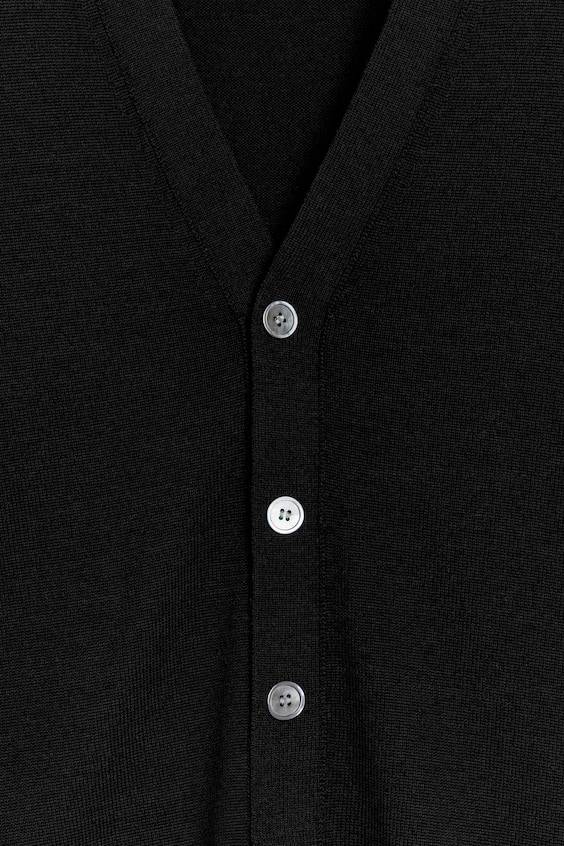 HM Wollstrickjacke Mit V-Ausschnitt