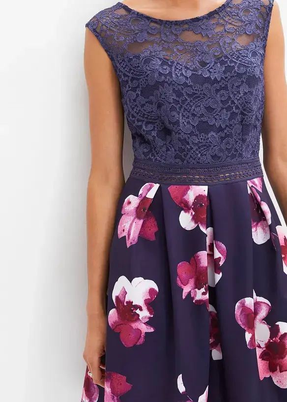 BODYFLIRT Boutique Kleid Mit Blumenprint
