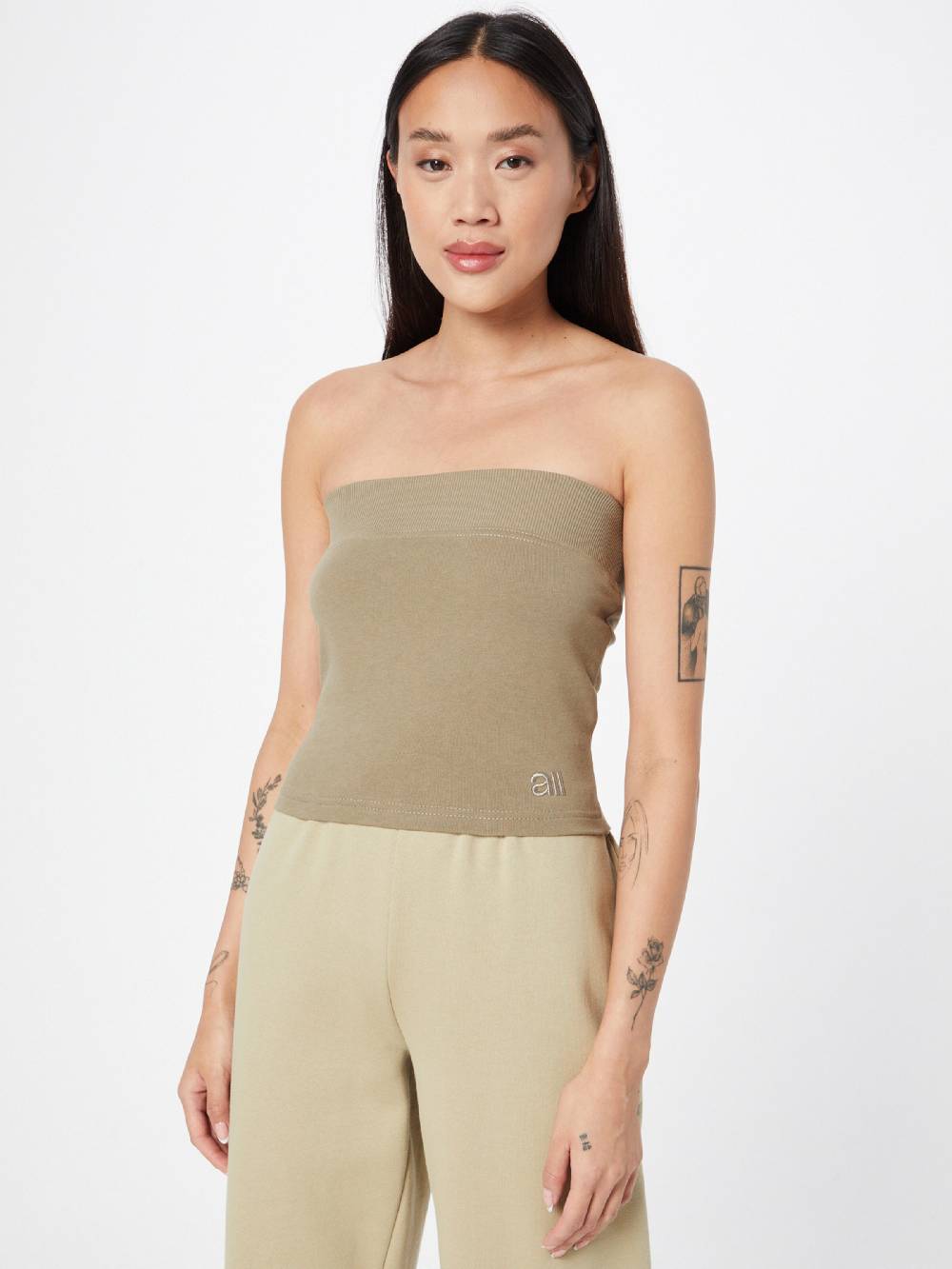 A LOT LESS Top In Olive