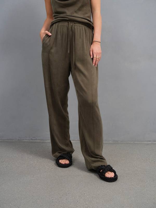 A LOT LESS Wide leg Pants 'Johanna' in Olive