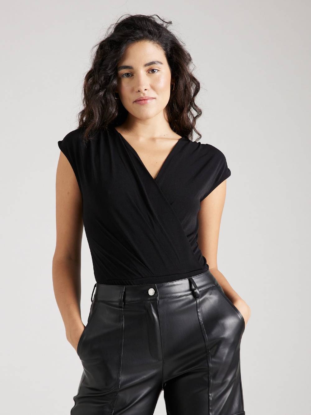 ABOUT YOU Shirt Bodysuit 'Stina' In Black