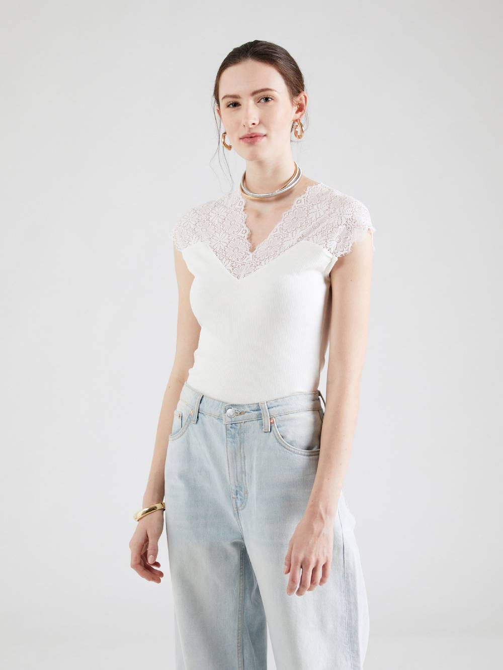 ABOUT YOU Shirt 'Camilla' In White