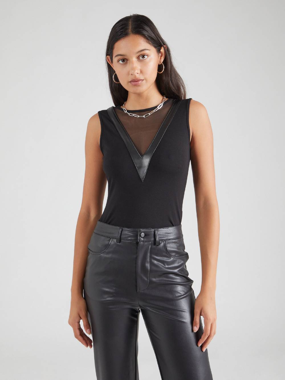 ABOUT YOU Shirt 'Romina' In Black