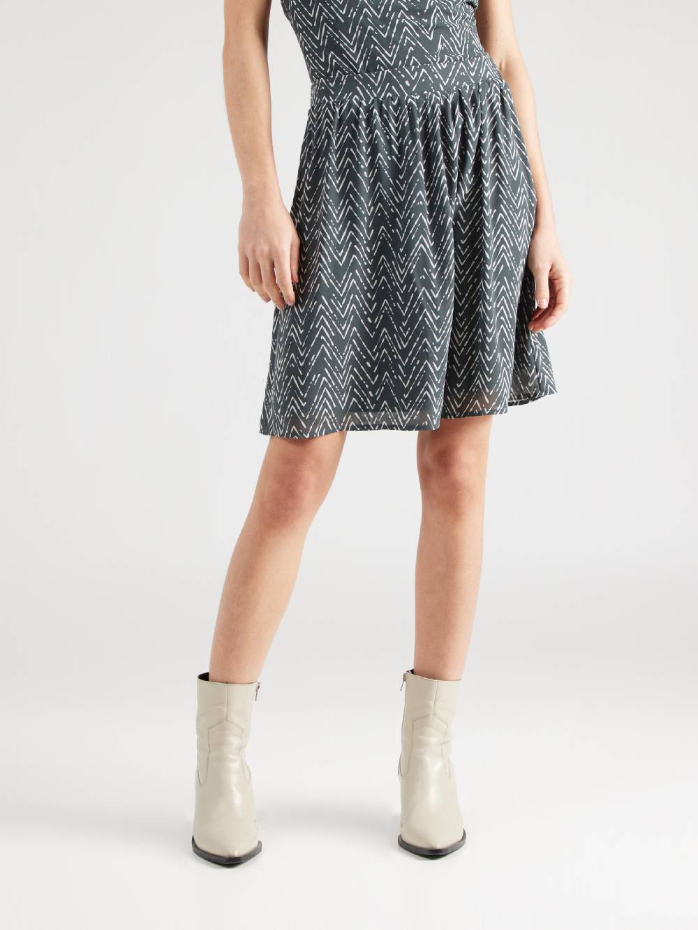 ABOUT YOU Skirt 'Jana' In Green, Mixed Colors