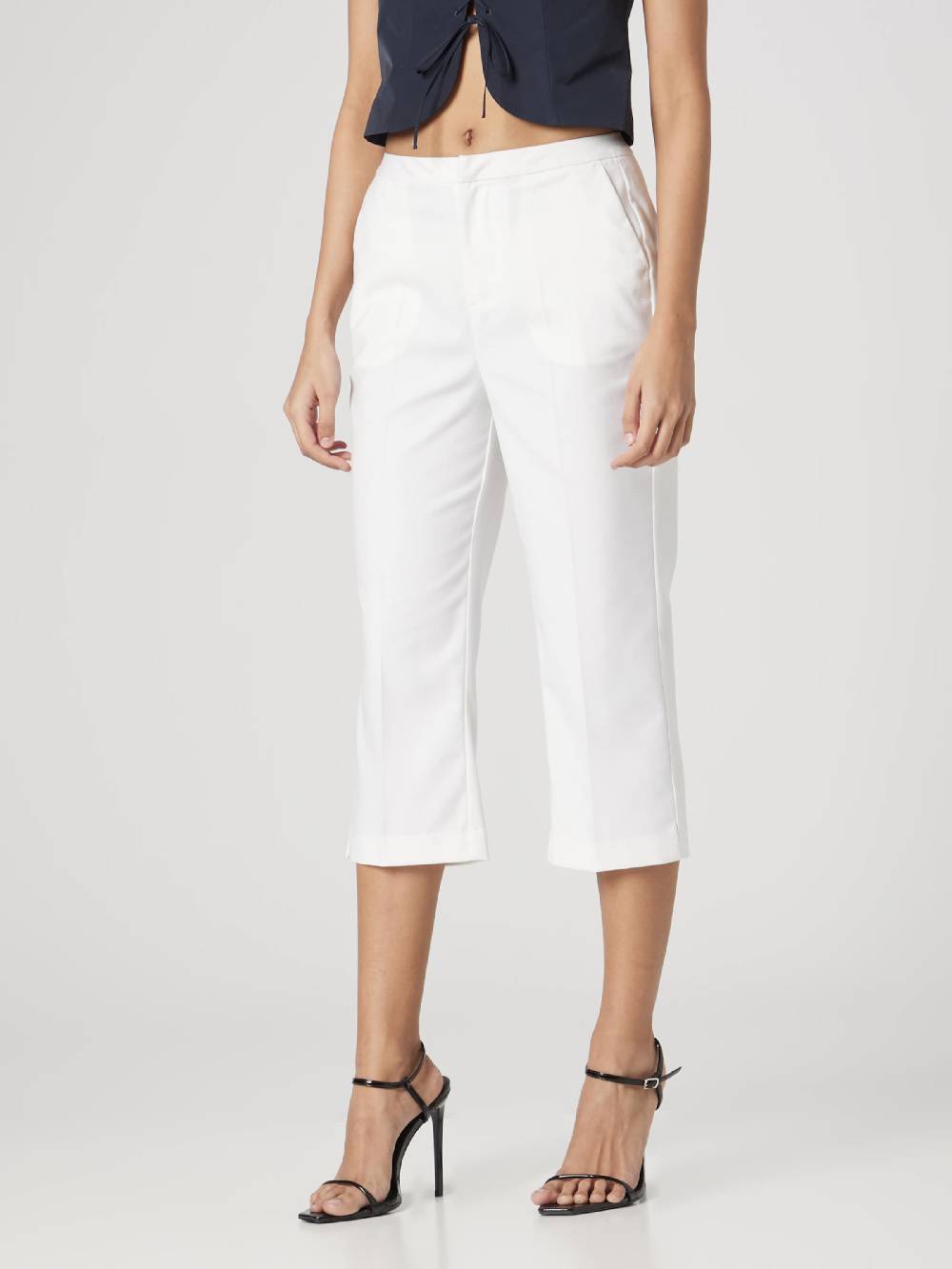Bella X ABOUT YOU Regular Pleated Pants 'Carmen' In White