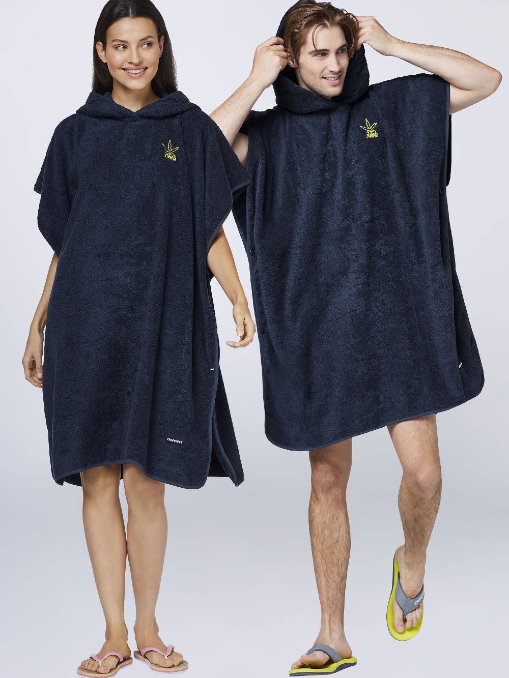 CHIEMSEE Cape In Dark Blue