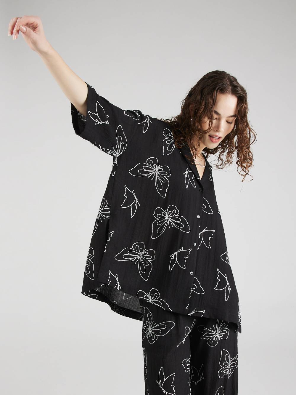 Florence By Mills Exclusive For ABOUT YOU Blouse 'Break Time' In Black