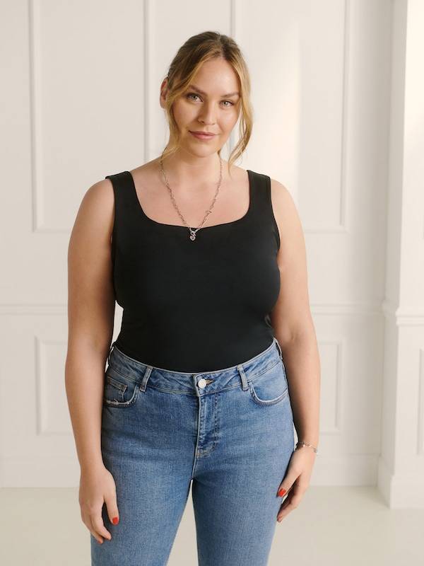 Guido Maria Kretschmer Curvy Top 'Pamela' in Black
