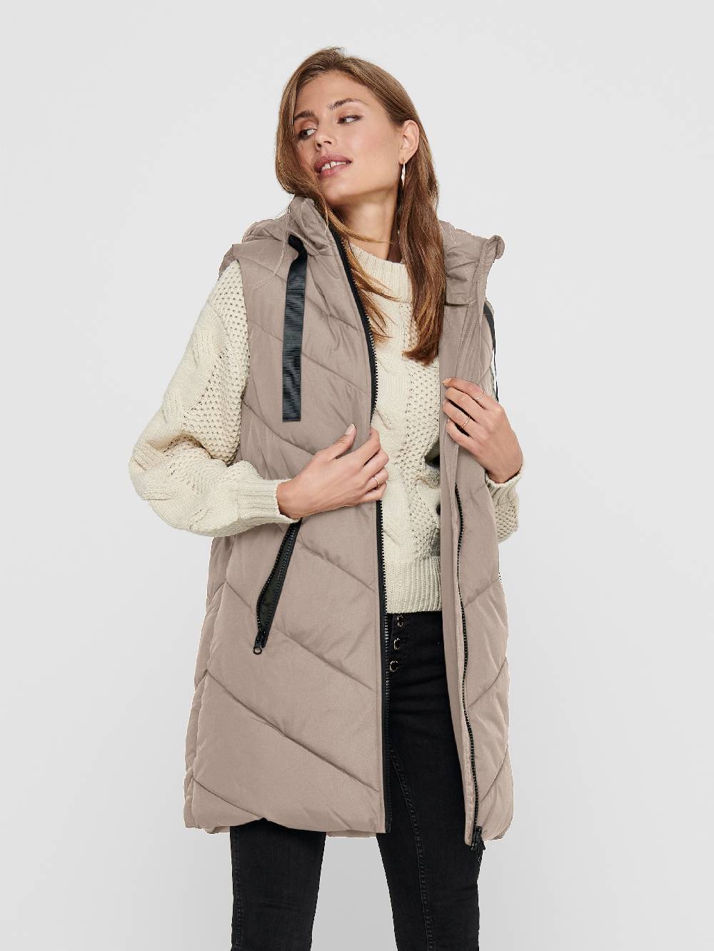 JDY Vest 'JDYSKYLAR' In Taupe