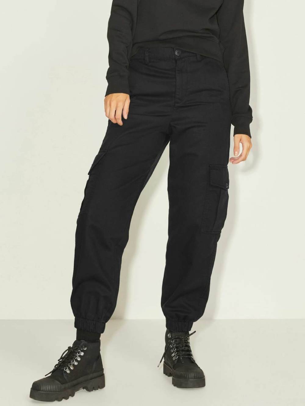 JJXX Tapered Cargo Pants 'Holly' In Black