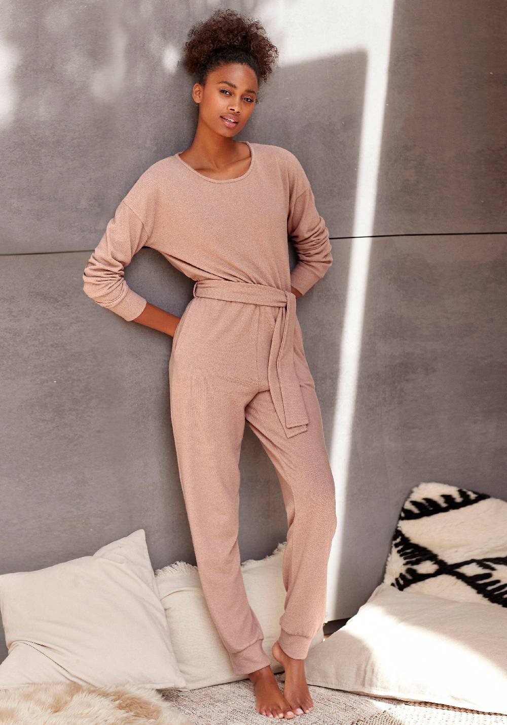 LASCANA Loungewear In Brown