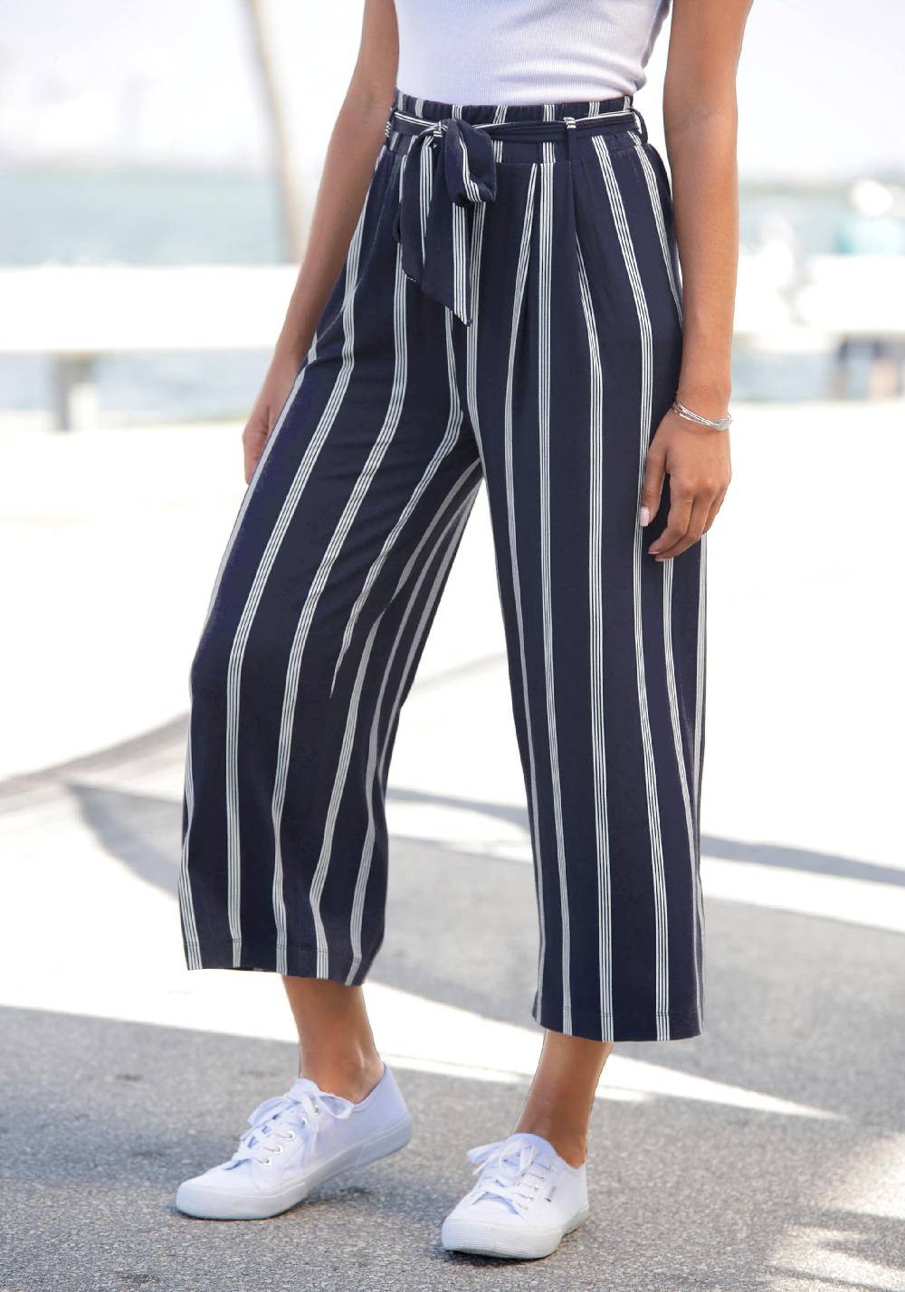LASCANA Wide Leg Pants In Navy