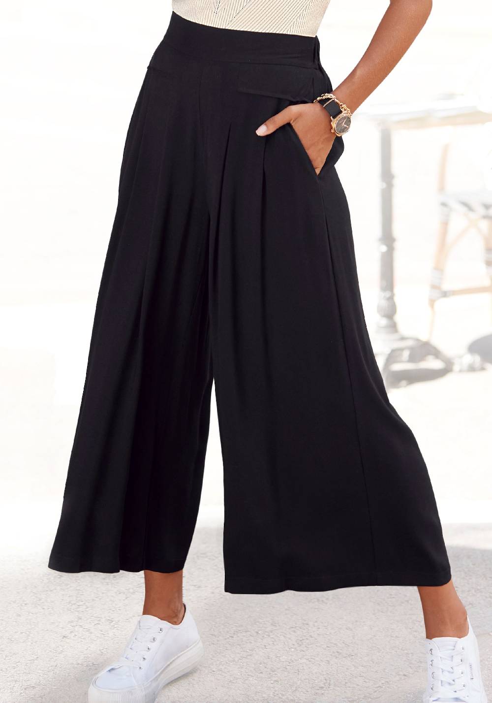LASCANA Wide Leg Pleated Pants In Black