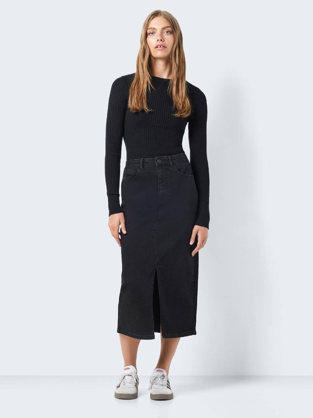 Noisy May Skirt 'NMKath' In Black Denim