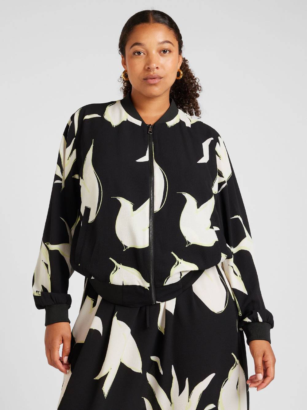 ONLY Carmakoma Between-Season Jacket 'CARLUX' In Black