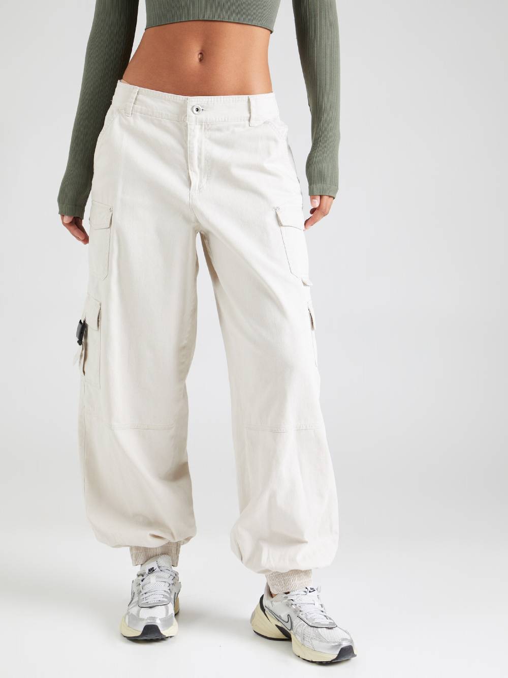 ONLY Tapered Cargo Pants 'STINE' In Light Grey