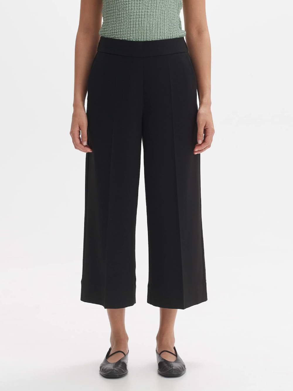 OPUS Loose Fit Pleated Pants 'Medawi' In Black