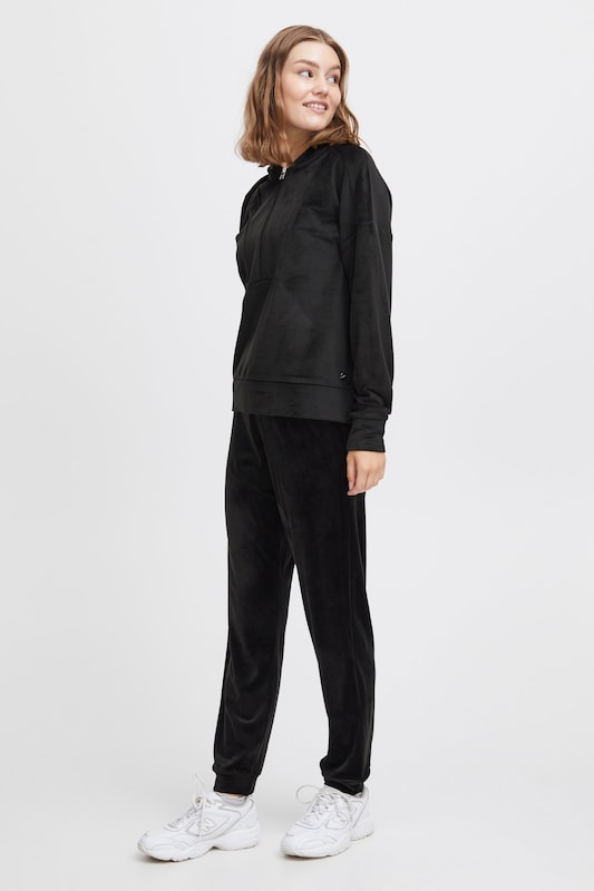 Oxmo Loungewear in Black