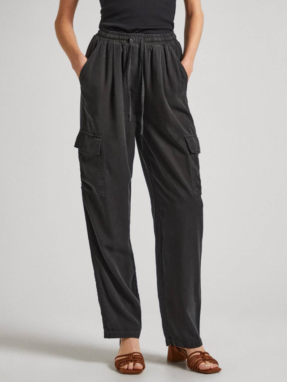Pepe Jeans Regular Cargo Pants In Anthracite