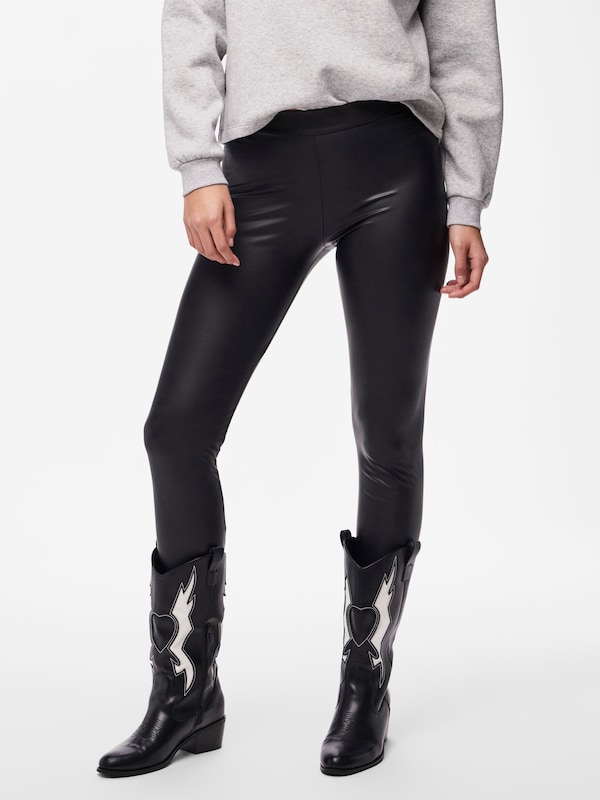 PIECES Skinny Leggings in Black