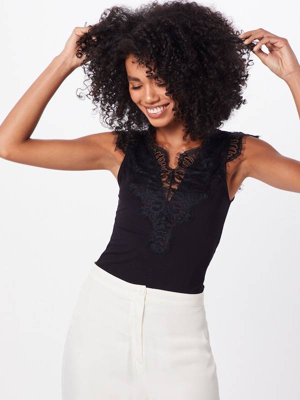 PIECES Top 'Ilu' in Black