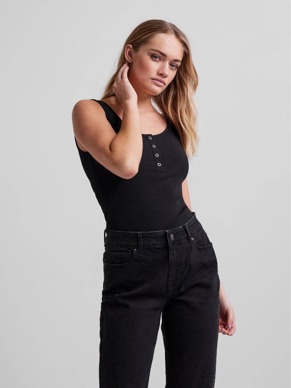 PIECES Top 'Kitte' In Black