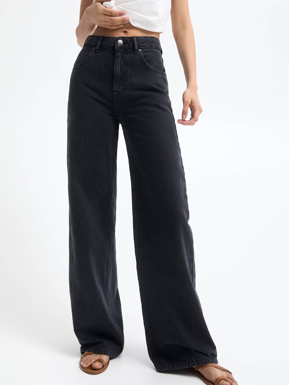 Pull&Bear Wide Leg Jeans In Black