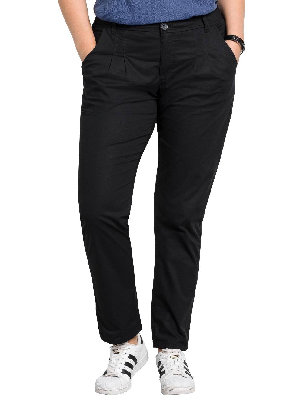 SHEEGO Slim Fit Chino Pants In Black