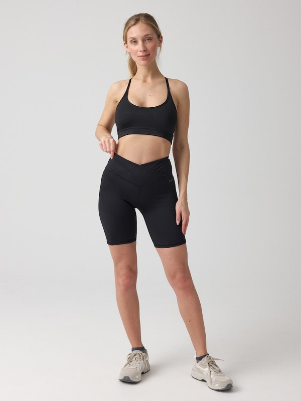 SNOCKS Skinny Workout Pants in Black