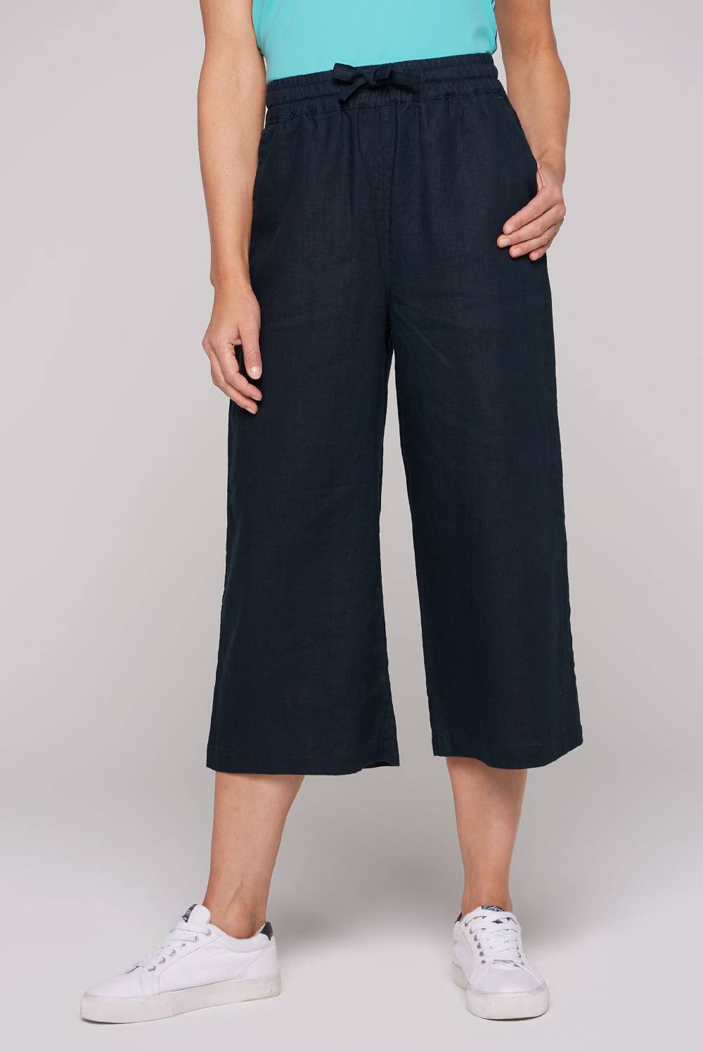 Soccx Loose Fit Pants In Navy