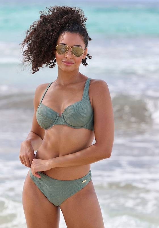 SUNSEEKER T-shirt Bikini Top in Green