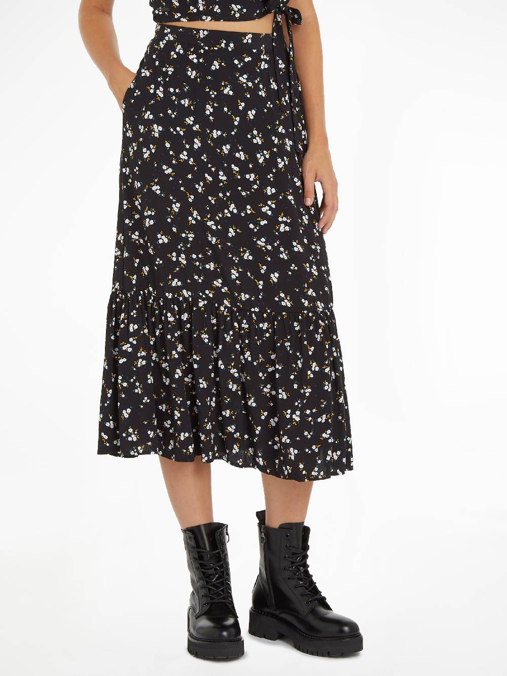 Tommy Jeans Curve Skirt In Black