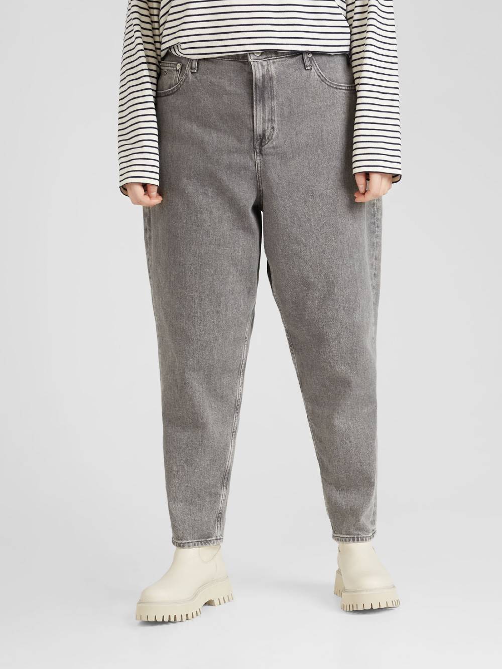 Tommy Jeans Curve Tapered Jeans 'MOM CURVE' In Grey Denim