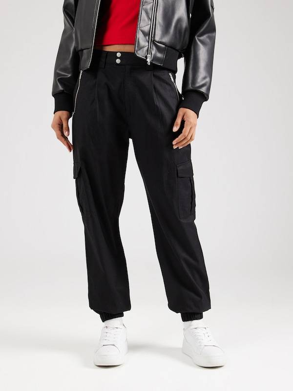 Tommy Jeans Tapered Cargo Pants in Black