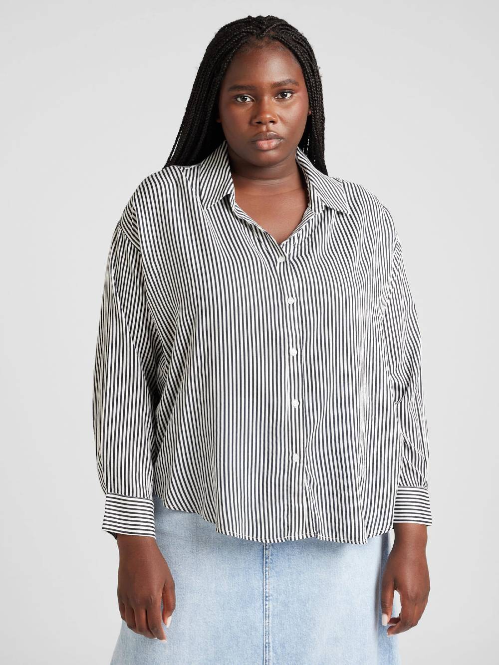 Vero Moda Curve Blouse 'VMBumpy' In Black, White