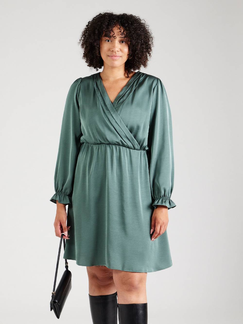 Vero Moda Curve Dress In Emerald