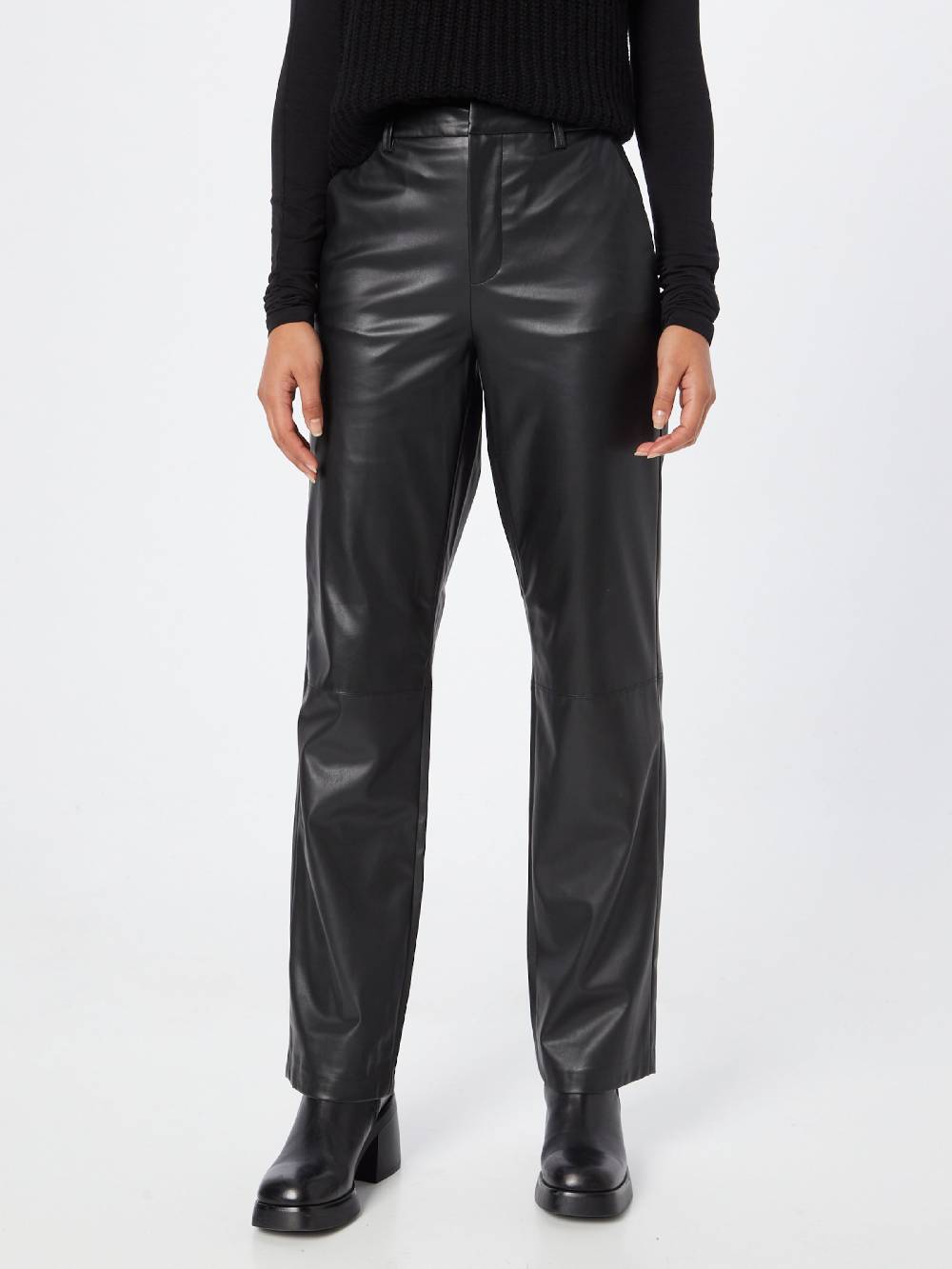 VERO MODA Regular Pants In Black
