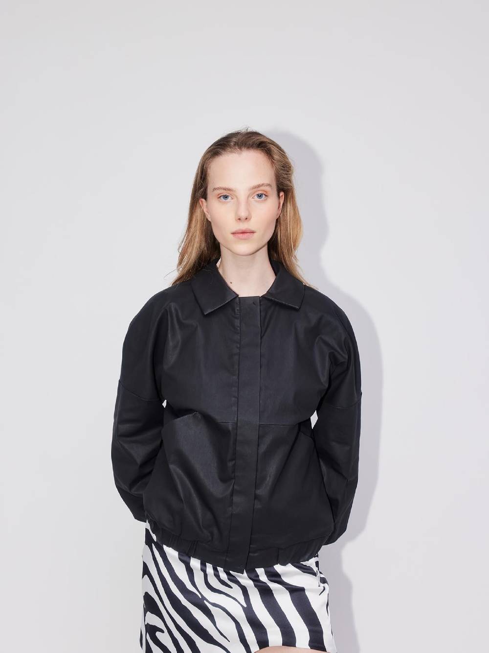 Wiederbelebt Between-Season Jacket 'MILA' In Black