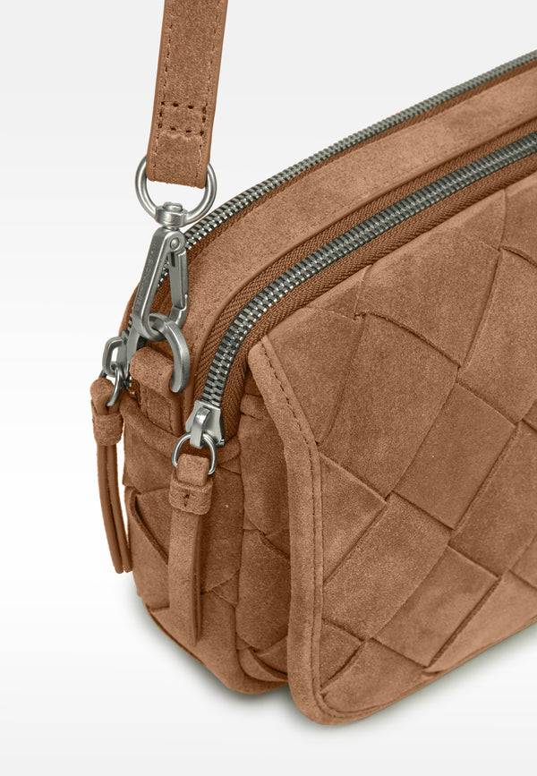 Les Visionnaires EMILY WEAVE