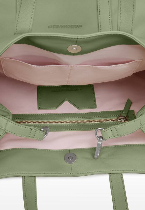 Les Visionnaires LUCILE SILKY