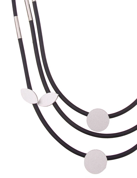 -50% SALE Leslii Lange Halskette Statement Formen In Silber Schwarz