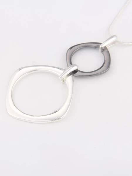 Leslii Damen-Kette Rechteck-Anhänger Kurze Halskette Silberne Modeschmuck-Kette In Silber Grau